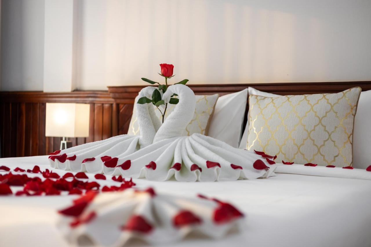 Blanc Smith Hotel Сіємреап Екстер'єр фото
