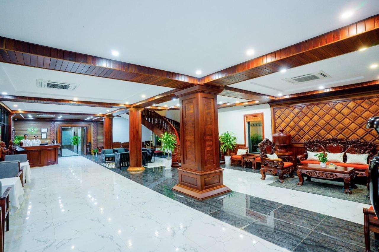 Blanc Smith Hotel Сіємреап Екстер'єр фото